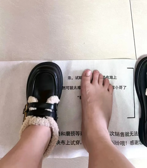 需求她在抖音电商卖大码女鞋年销量破百万j9九游会真人第一品牌兴趣推荐汇聚小众(图3)